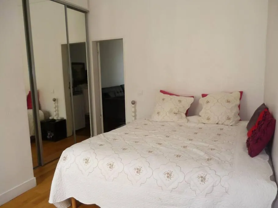 Beautiful 4 People Flat In Paris, Bastille Apartment Paris